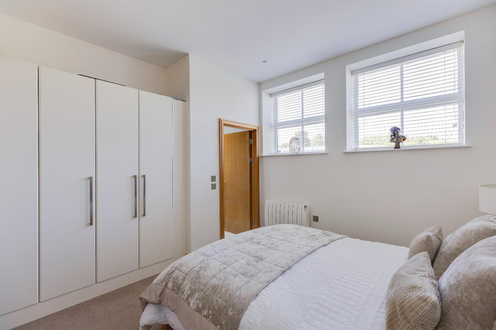 115 Headlands, Hayes Point, Sully, CF64 5QH